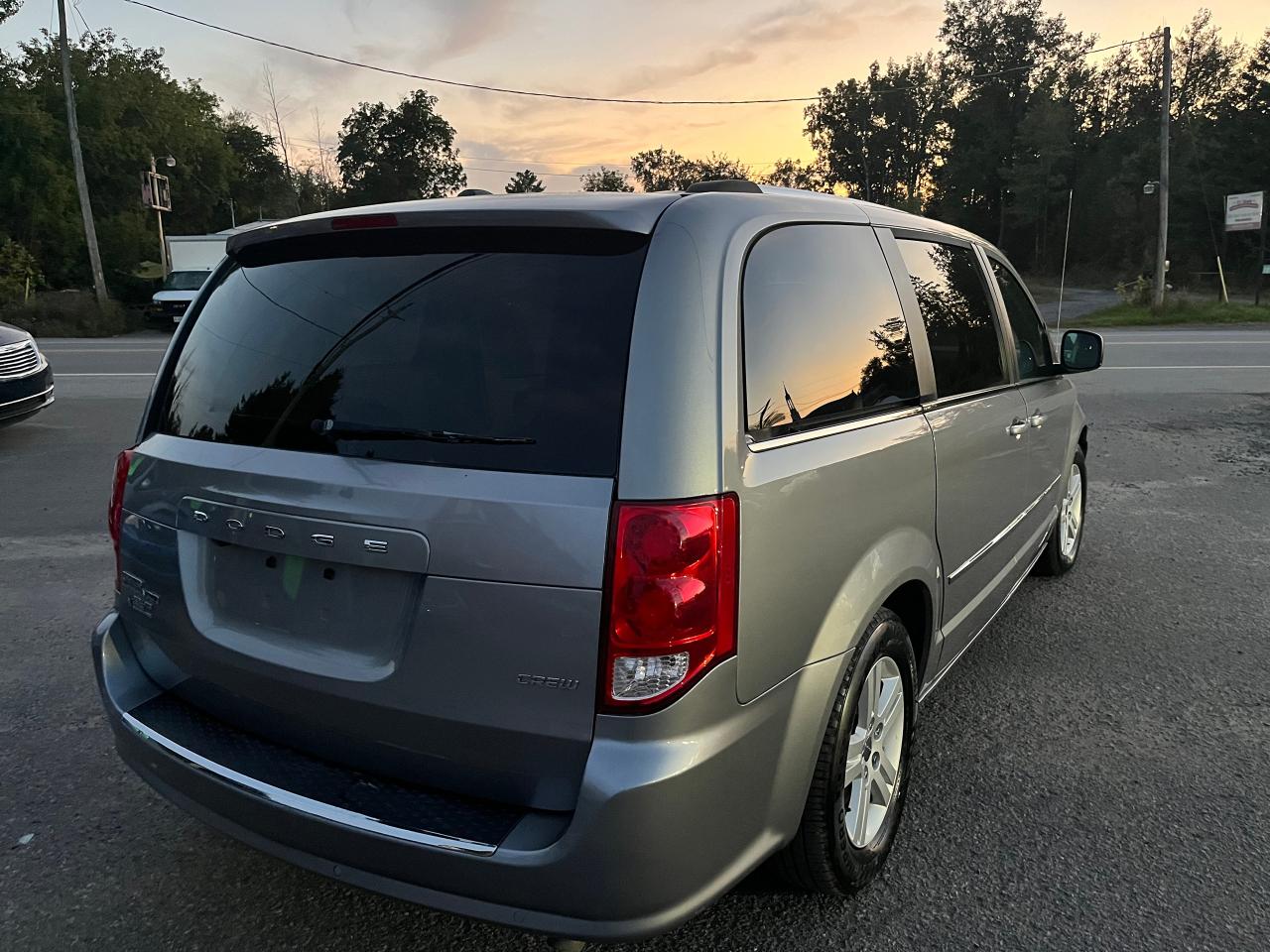 2016 Dodge Grand Caravan 4dr Wgn Crew - Photo #4