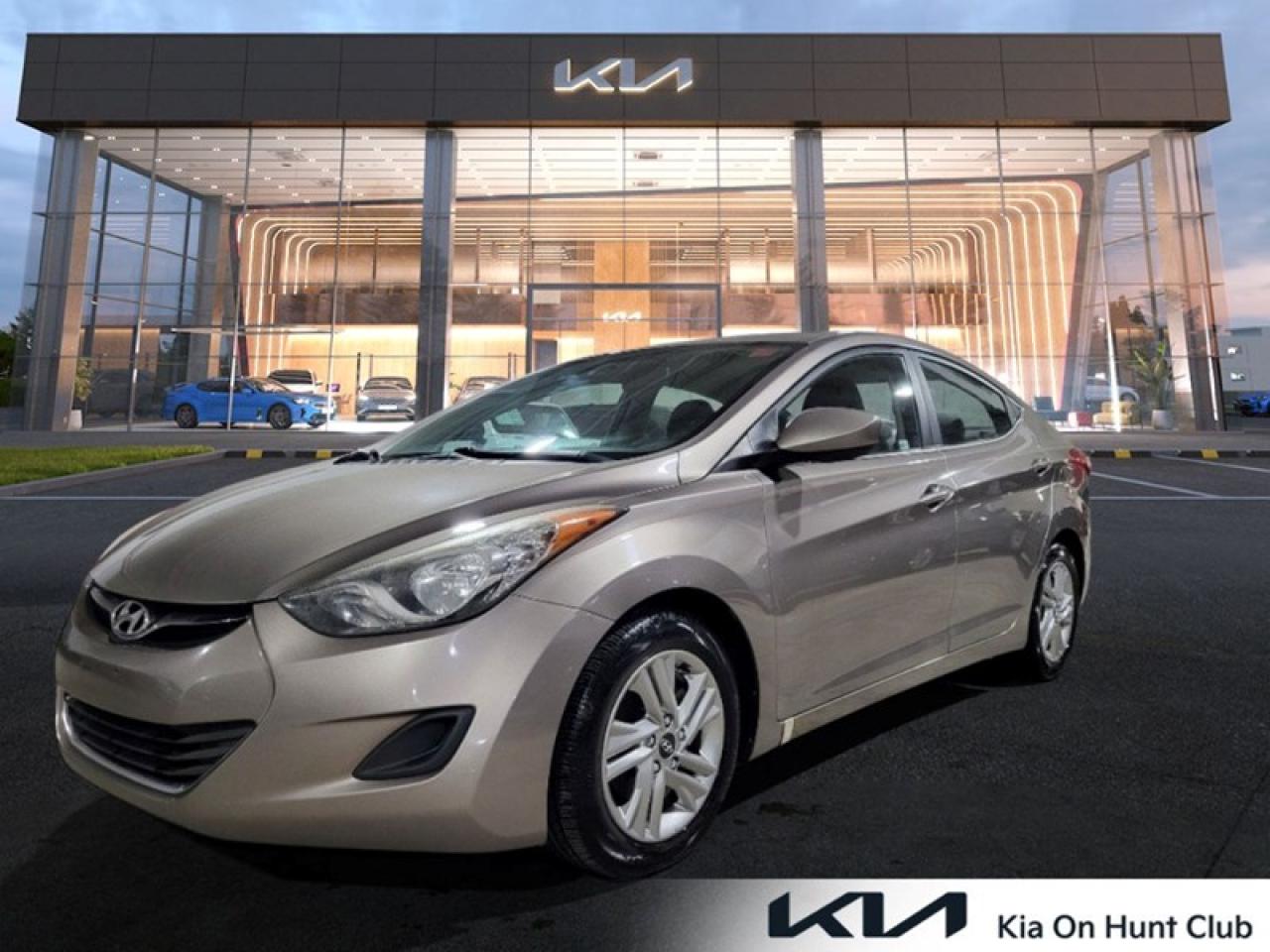Used 2012 Hyundai Elantra 4DR SDN AUTO GL for Sale in Nepean, Ontario