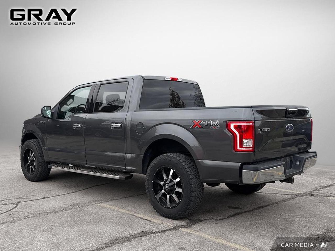 2017 Ford F-150 XLT/5L V8/CREW/4x4 Photo2