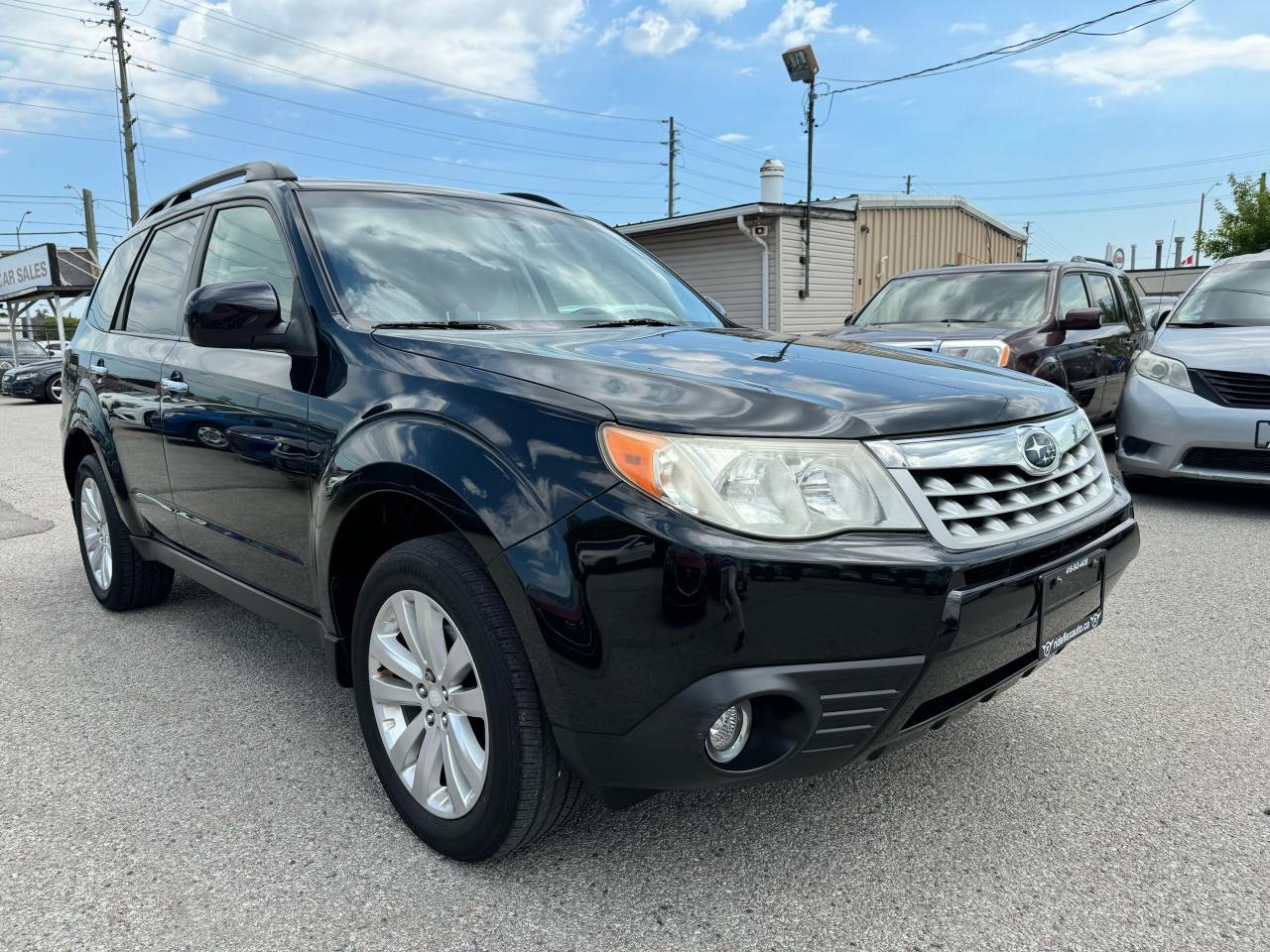 2011 Subaru Forester X Limited Photo2