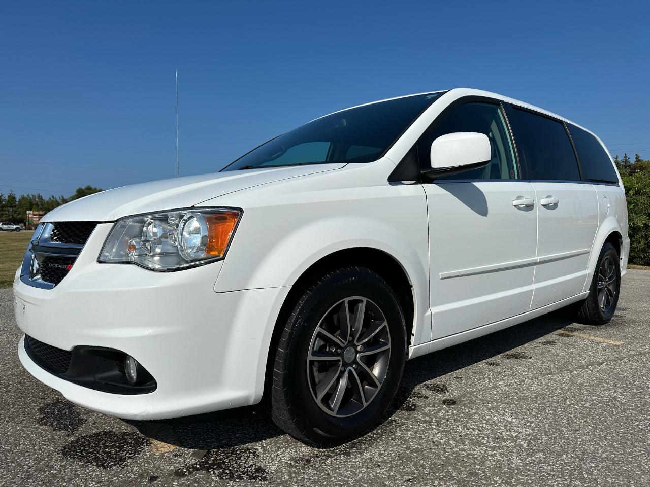 Used 2017 Dodge Grand Caravan SXT Premium Plus for sale in Belle River, ON