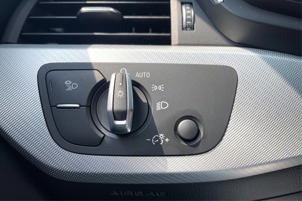 2018 Audi A4 Quattro Progressive - Photo #19