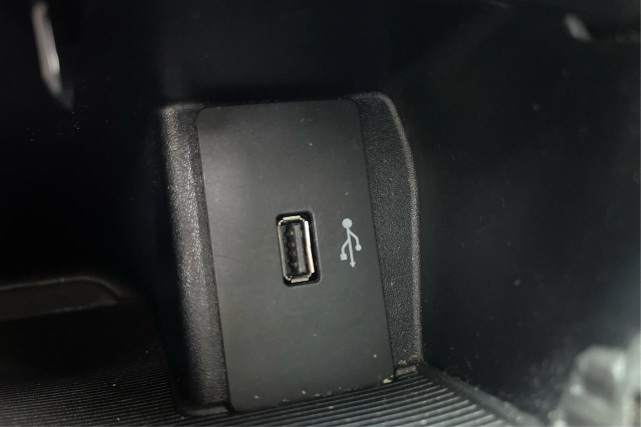 2017 Ford Edge SEL - Photo #27