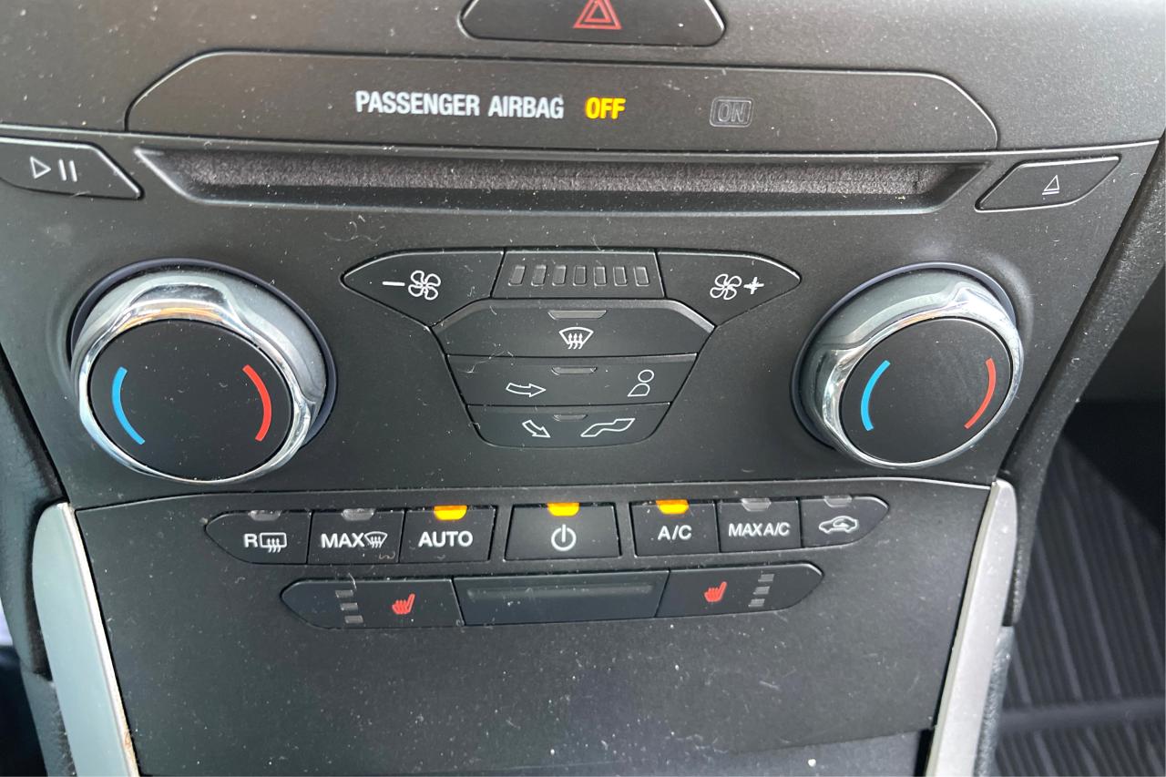 2017 Ford Edge SEL - Photo #25