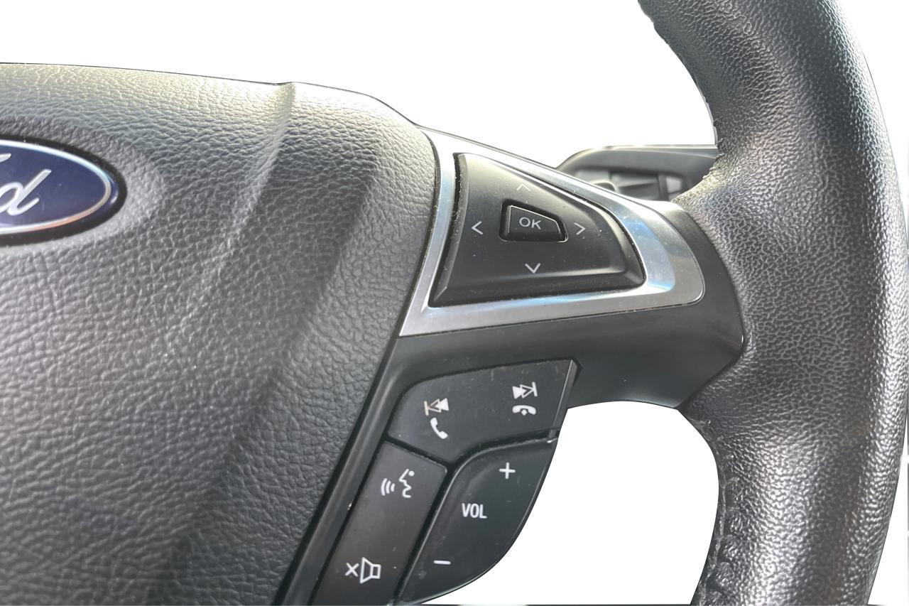 2017 Ford Edge SEL - Photo #16