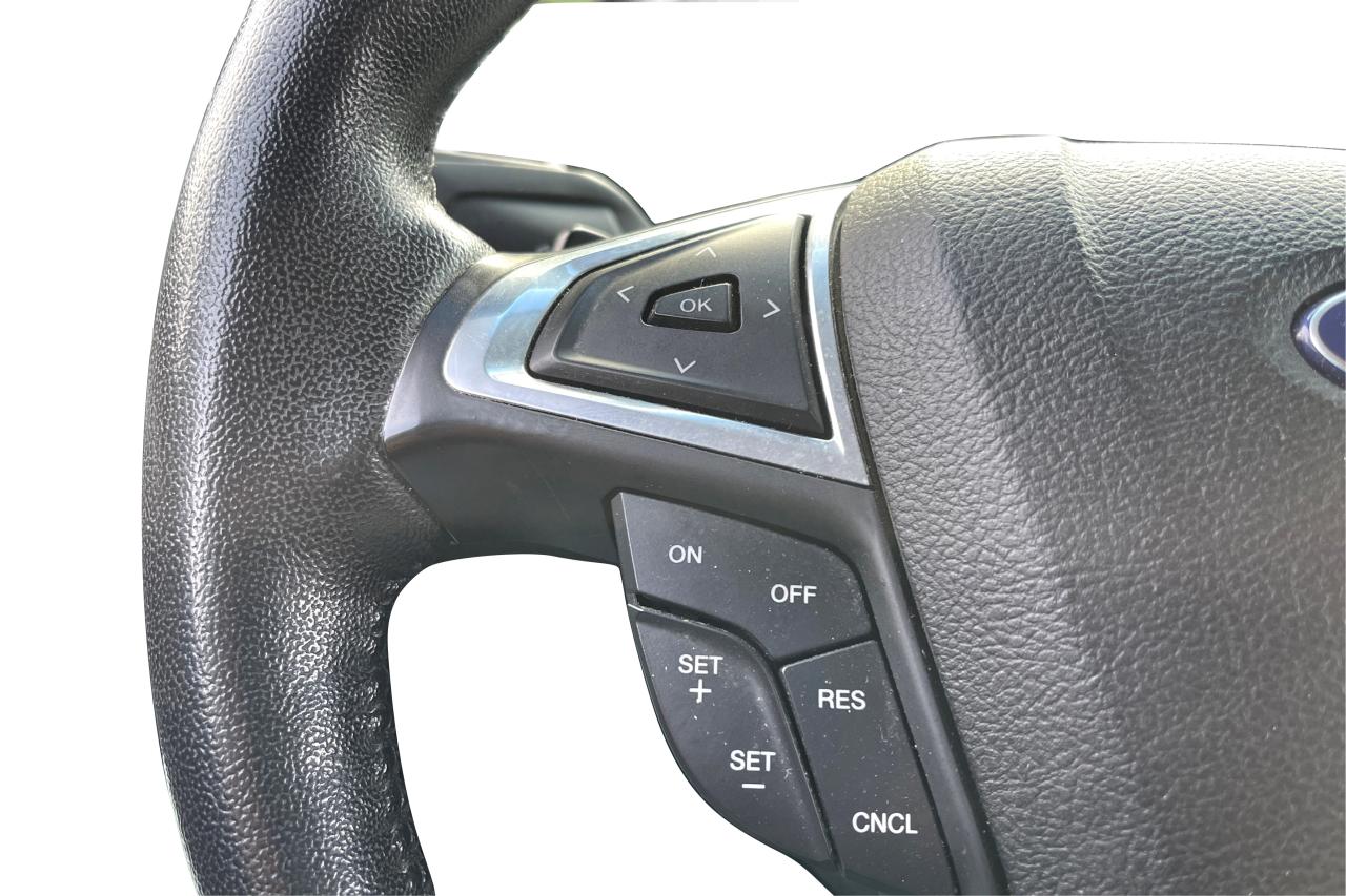 2017 Ford Edge SEL - Photo #24