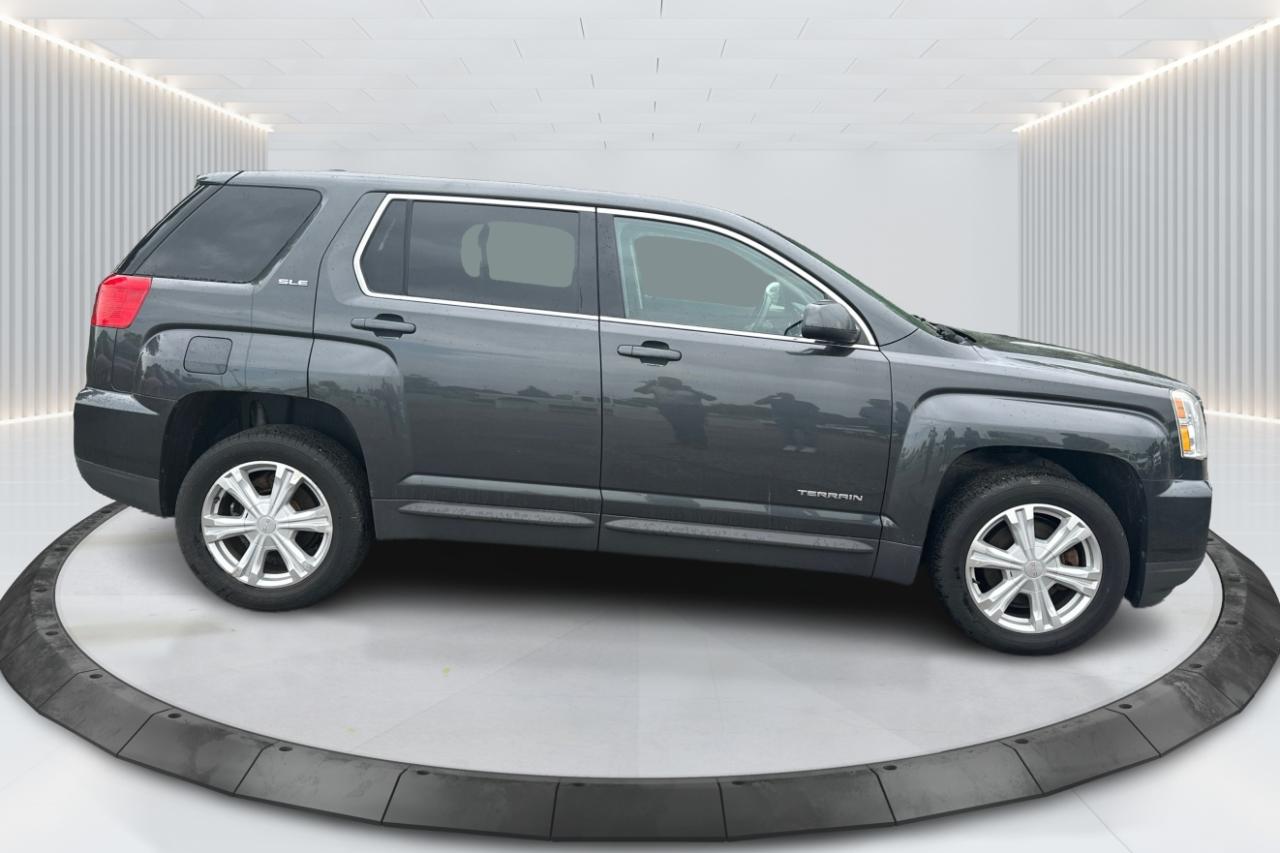 2017 GMC Terrain SLE - Photo #2