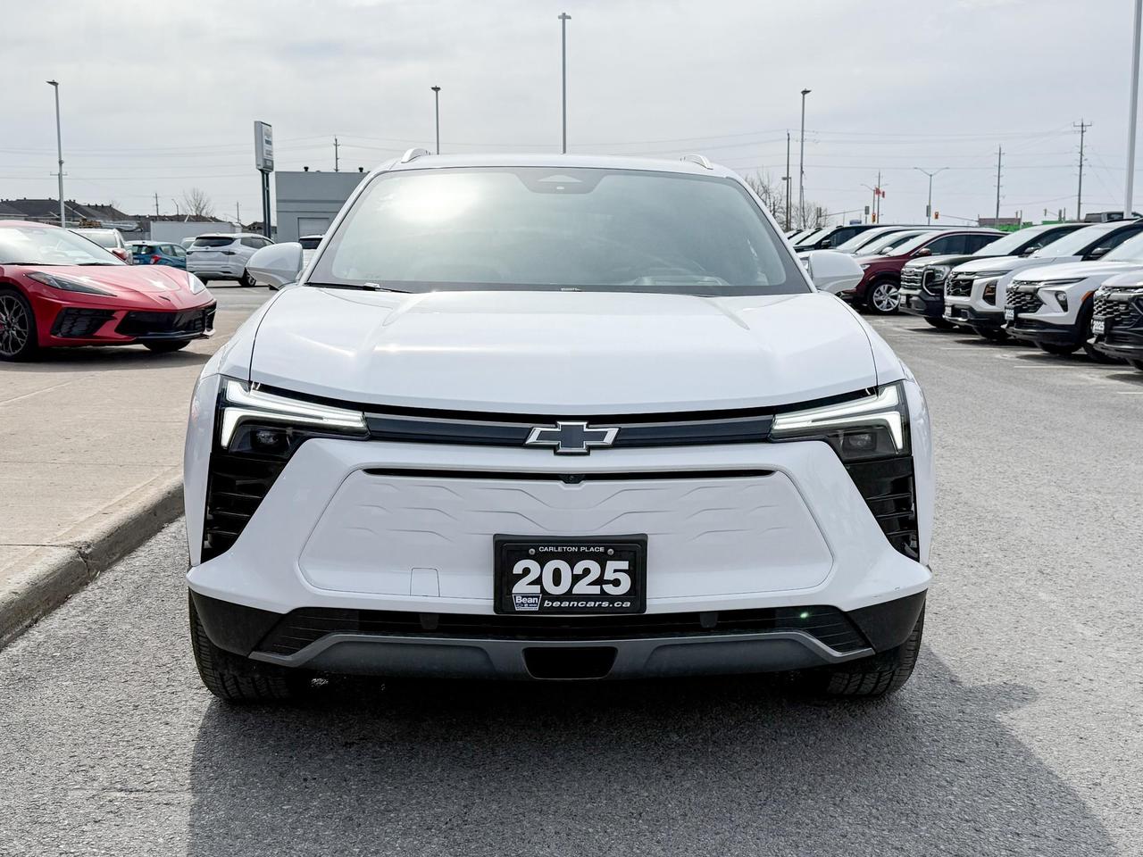 2025 Chevrolet Blazer EV LT FULLY ELECTRIC WITH REMOTE START/ENTRY, HEATED SEATS, HEATED STEERING WHEEL, POWER LIFTGATE, HD SURROUND VISION Photo