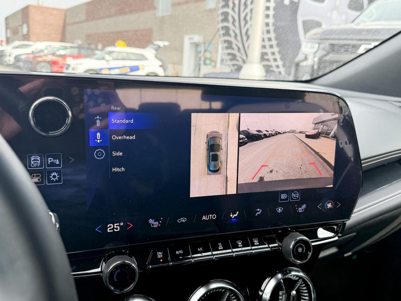 2025 Chevrolet Blazer EV LT FULLY ELECTRIC WITH REMOTE START/ENTRY, HEATED SEATS, HEATED STEERING WHEEL, POWER LIFTGATE, HD SURROUND VISION Photo