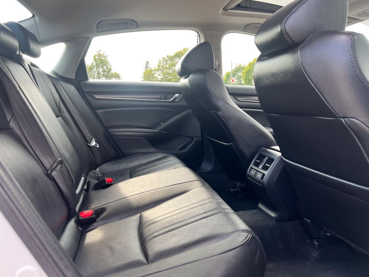 2019 Honda Accord Touring 2.0T 10A - Photo #21