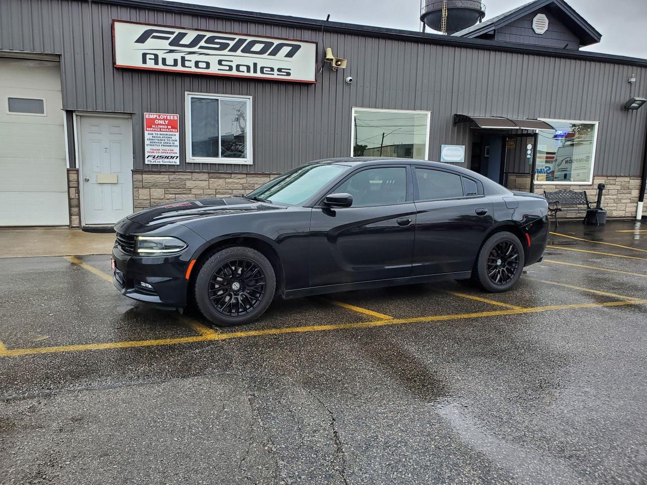 Used 2016 Dodge Charger SXT-NAVIGATION-SUNROOF-REMOTE START-HEATED SEATS for sale in Tilbury, ON