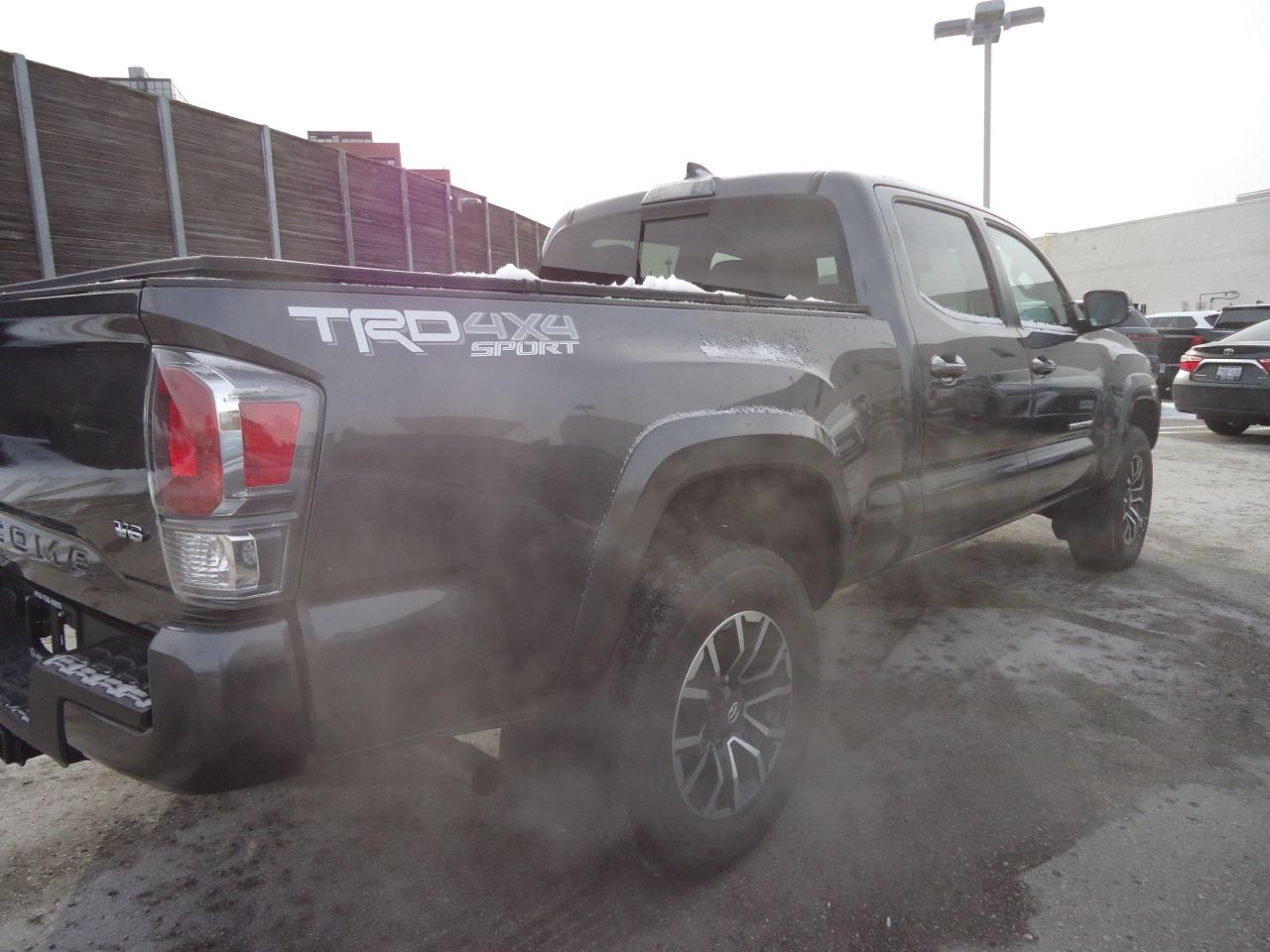 2022 Toyota Tacoma 4x4 Double Cab Auto TRD SPORT - Photo #3