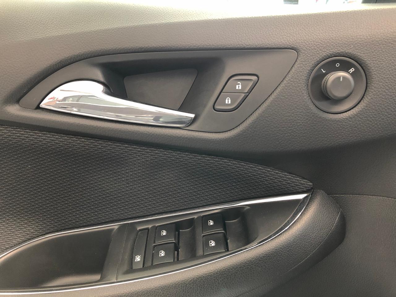 2017 Chevrolet Cruze LT+Roof+ApplePlay+New Tires+Wheels+Remote Start+ - Photo #53
