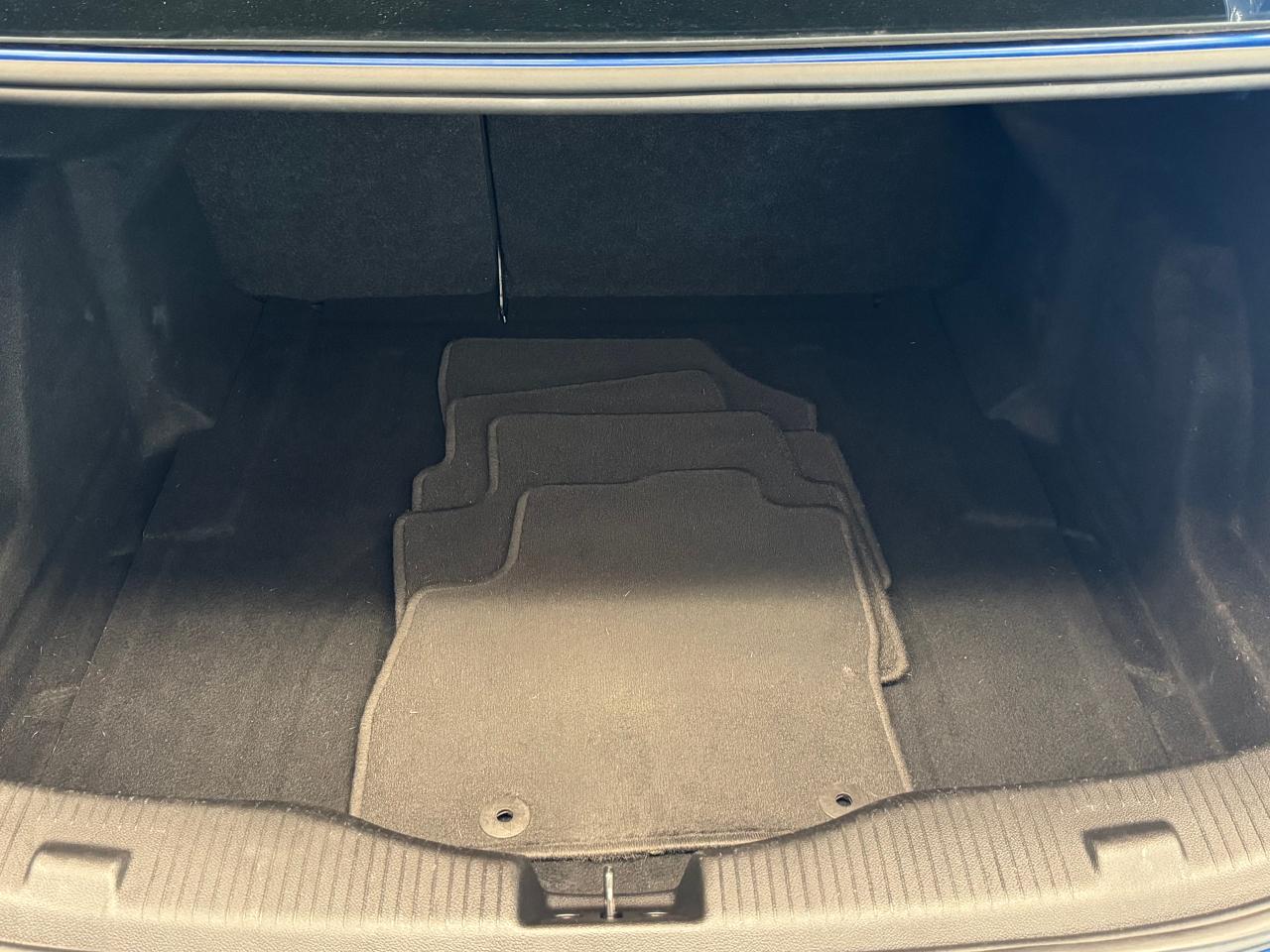 2017 Chevrolet Cruze LT+Roof+ApplePlay+New Tires+Wheels+Remote Start+ - Photo #26