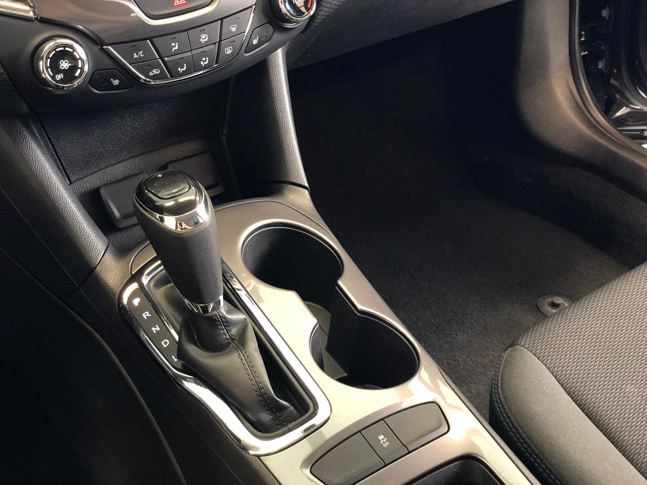 2017 Chevrolet Cruze LT+Roof+ApplePlay+New Tires+Wheels+Remote Start+ - Photo #33