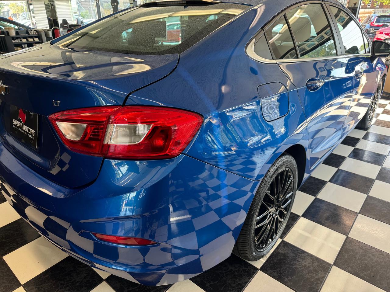 2017 Chevrolet Cruze LT+Roof+ApplePlay+New Tires+Wheels+Remote Start+ - Photo #37