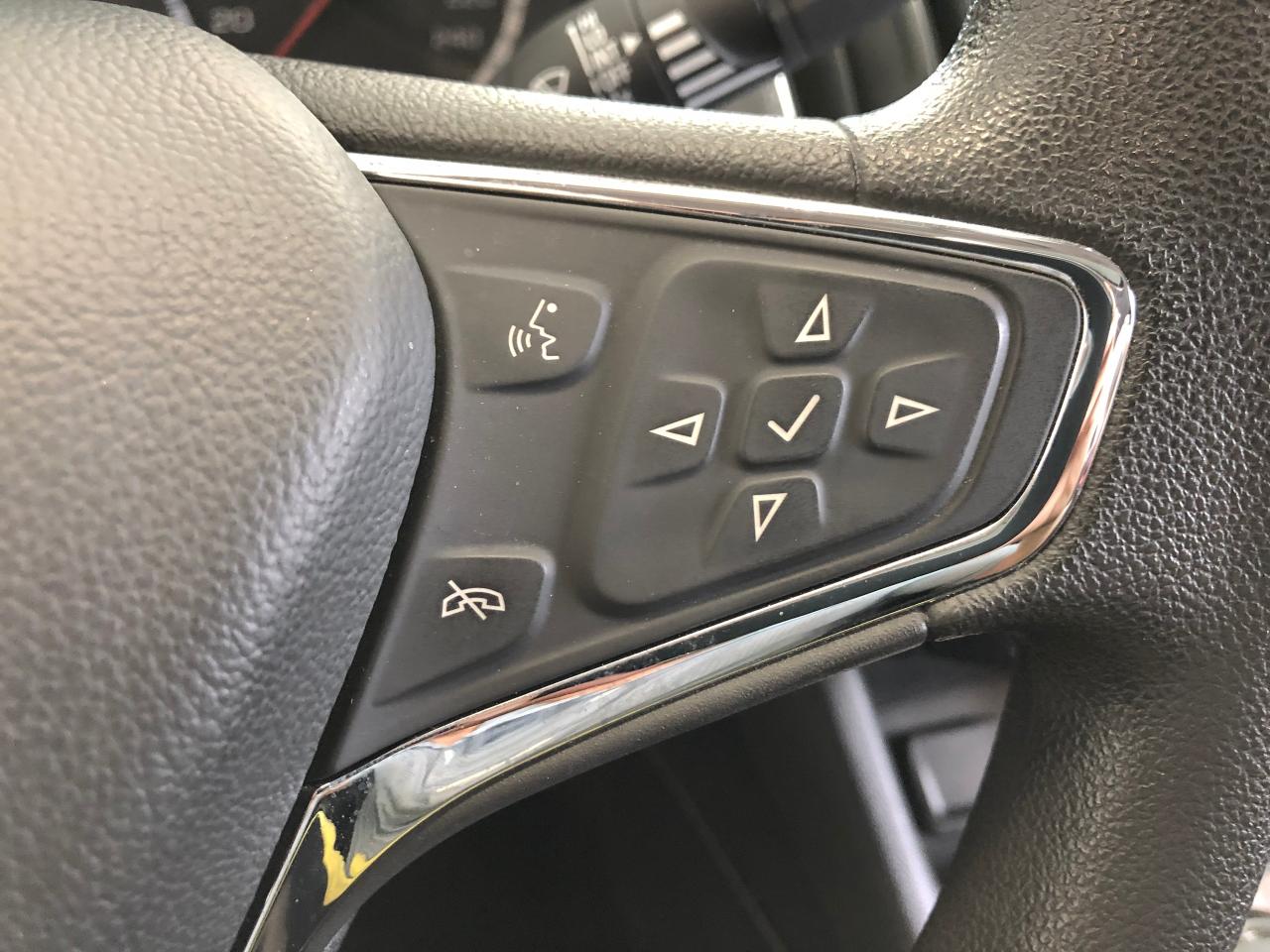 2017 Chevrolet Cruze LT+Roof+ApplePlay+New Tires+Wheels+Remote Start+ - Photo #47