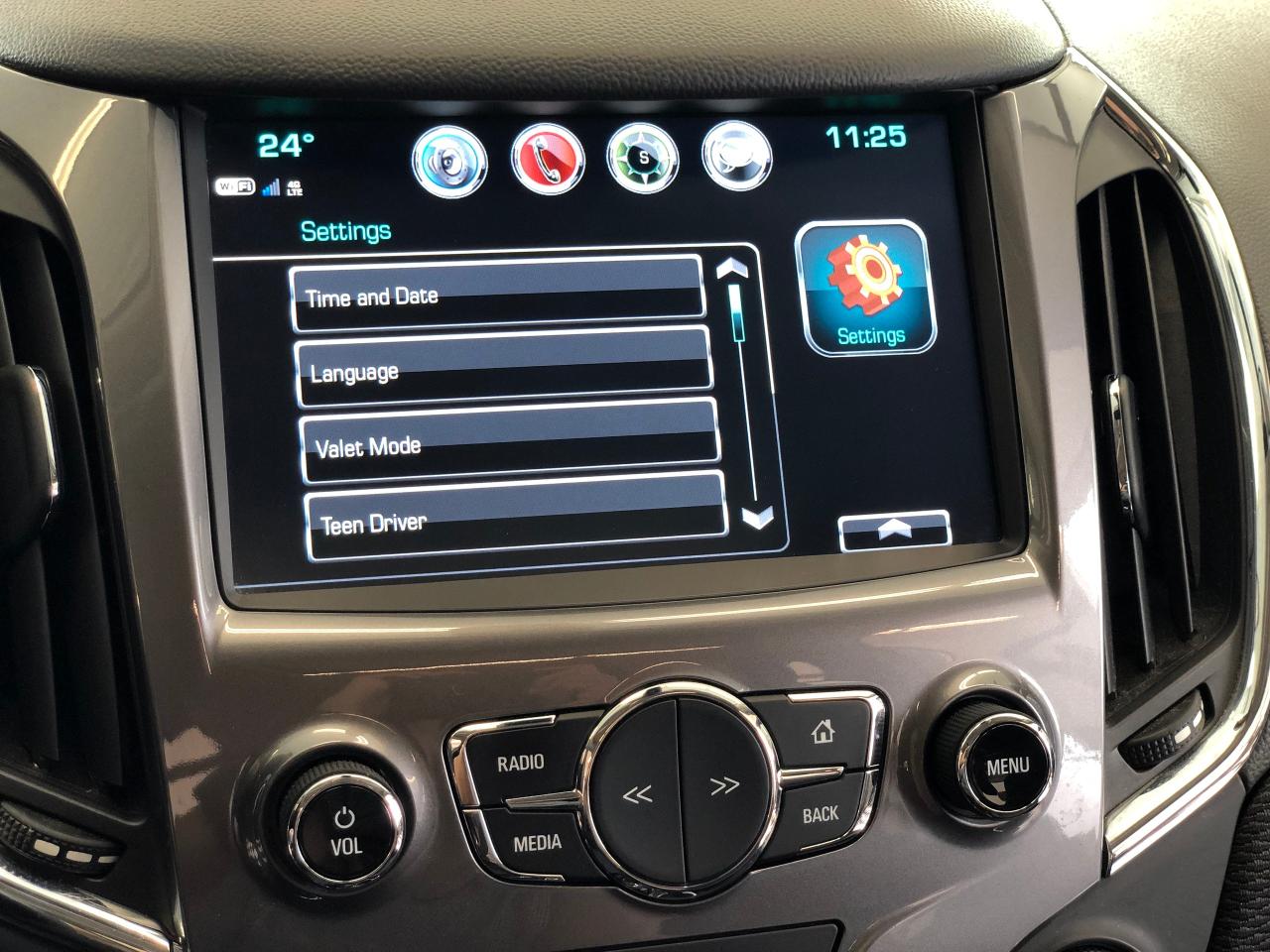 2017 Chevrolet Cruze LT+Roof+ApplePlay+New Tires+Wheels+Remote Start+ Photo96