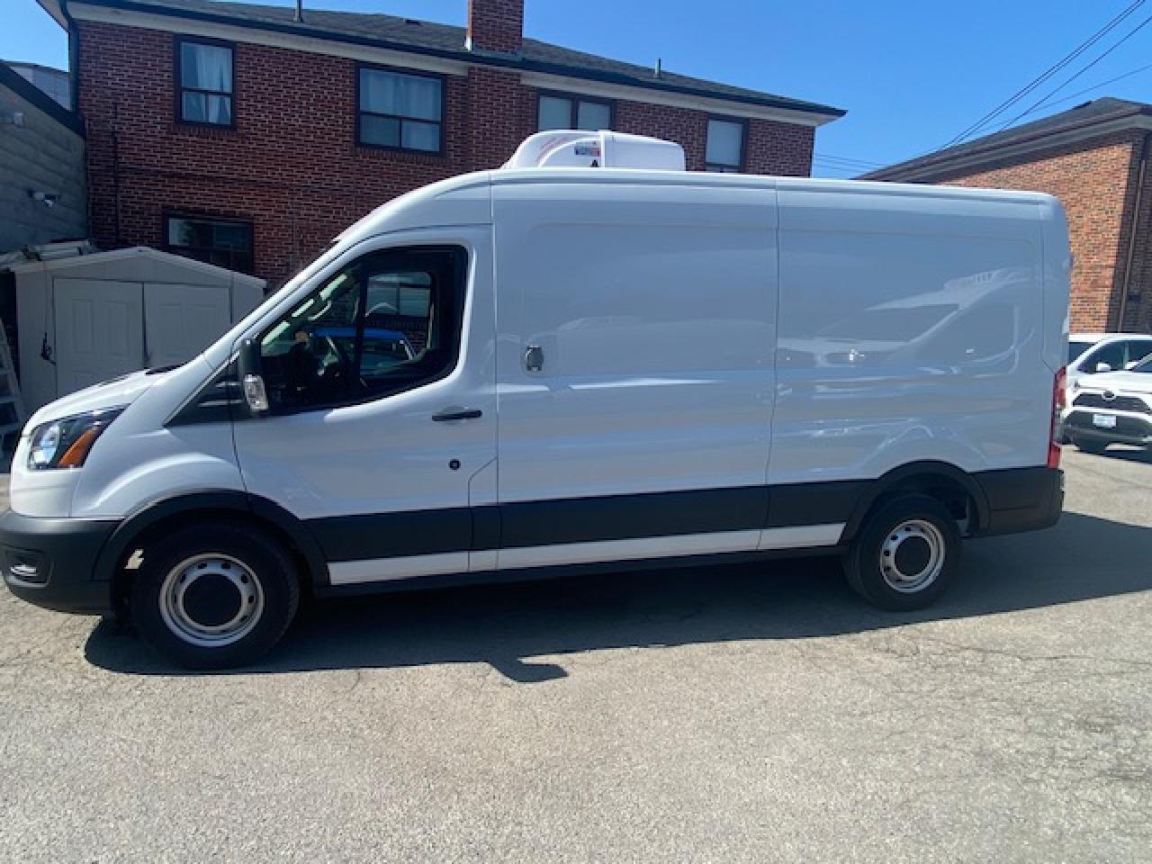 2021 Ford Transit 250 Refrigerated Van Photo3
