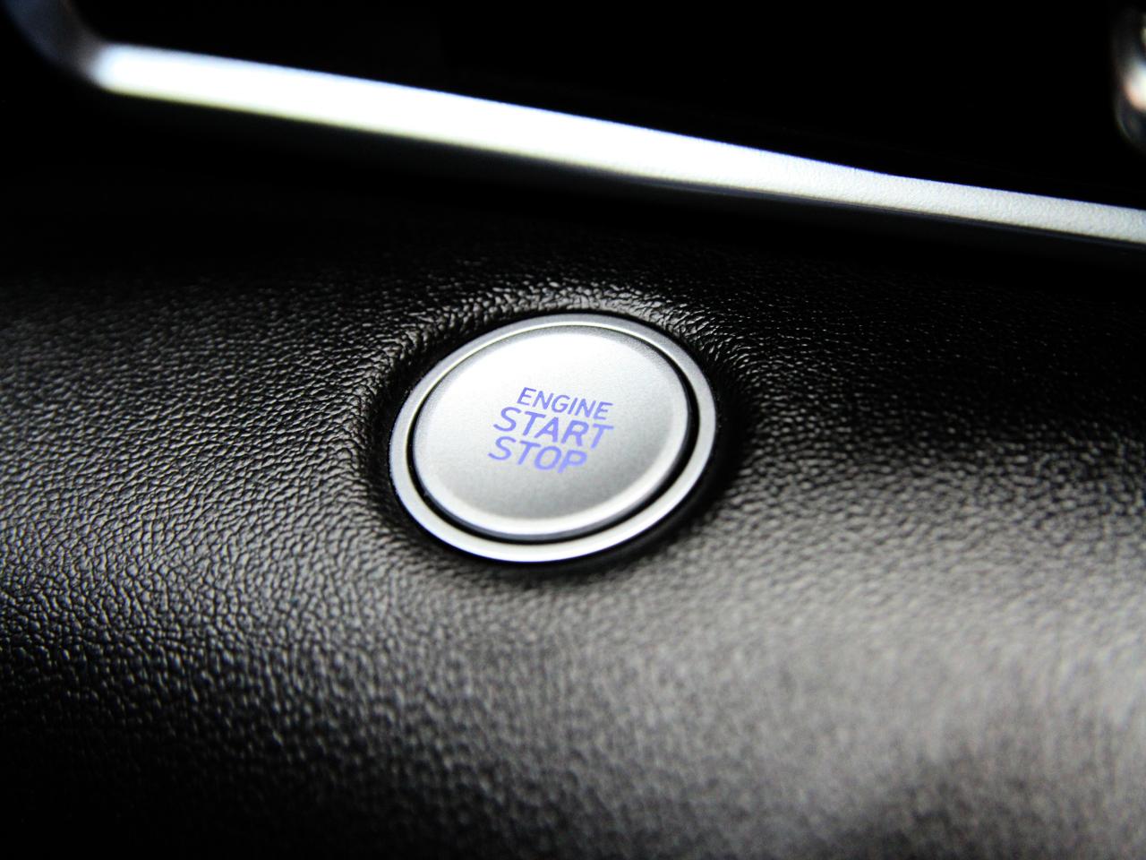 2022 Hyundai Elantra PREFERRED | Sun&Tech Pkg | Heated Seats | CarPlay