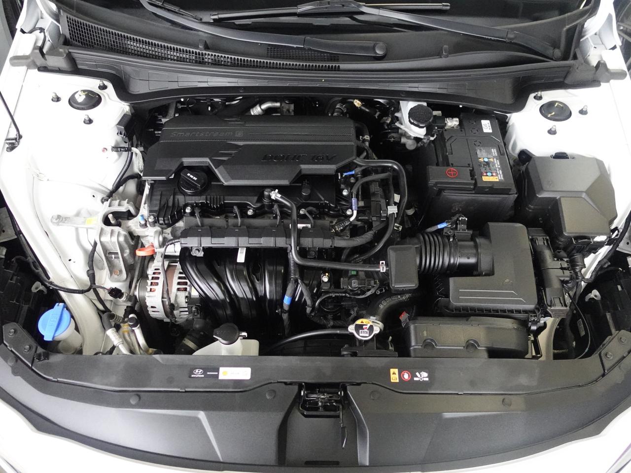 2022 Hyundai Elantra PREFERRED | Sun&Tech Pkg | Heated Seats | CarPlay