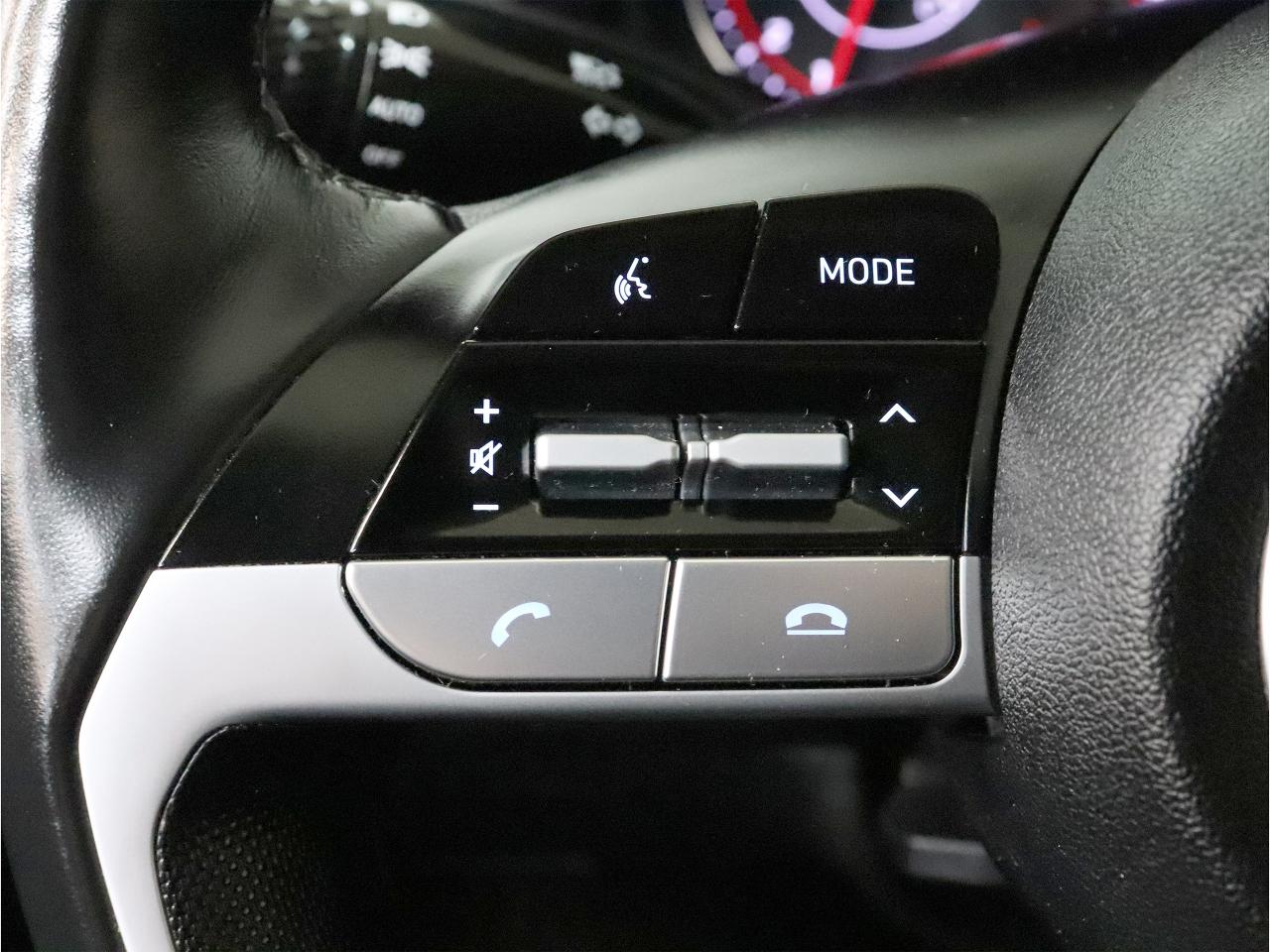 2022 Hyundai Elantra PREFERRED | Sun&Tech Pkg | Heated Seats | CarPlay