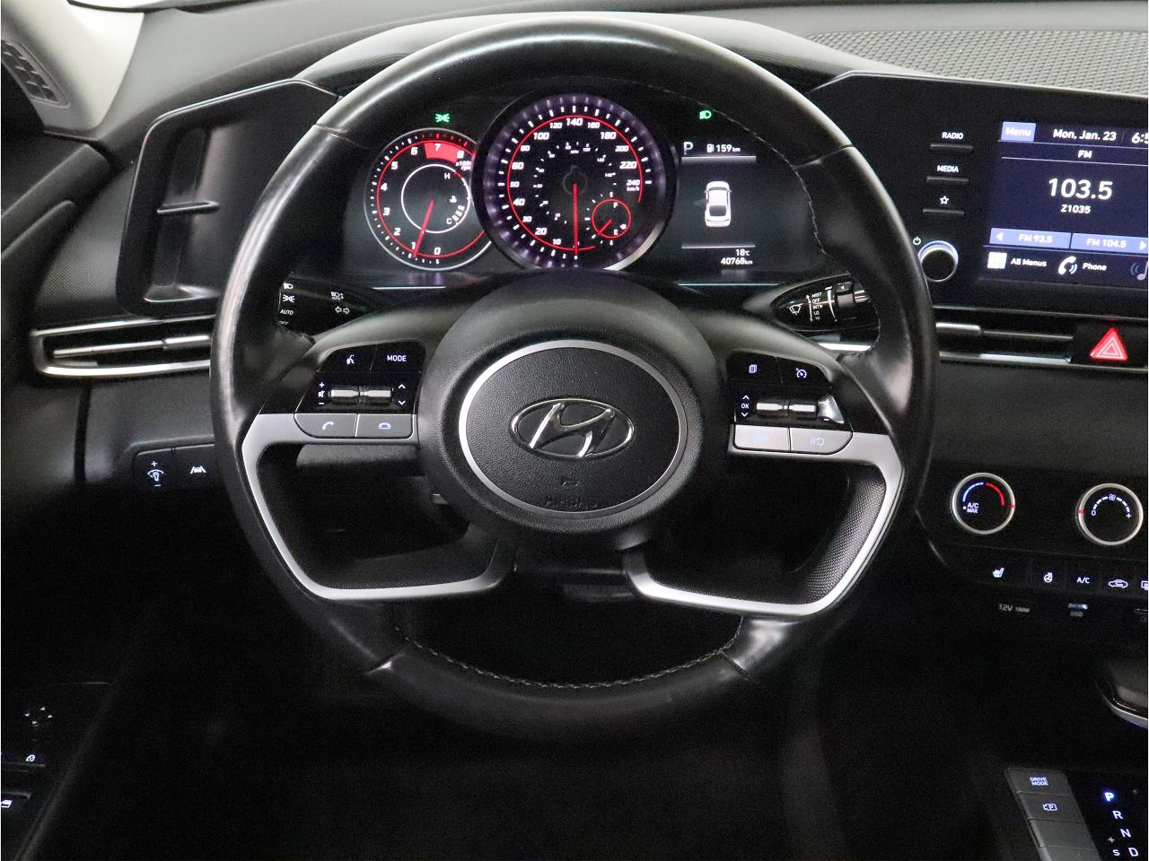 2022 Hyundai Elantra PREFERRED | Sun&Tech Pkg | Heated Seats | CarPlay