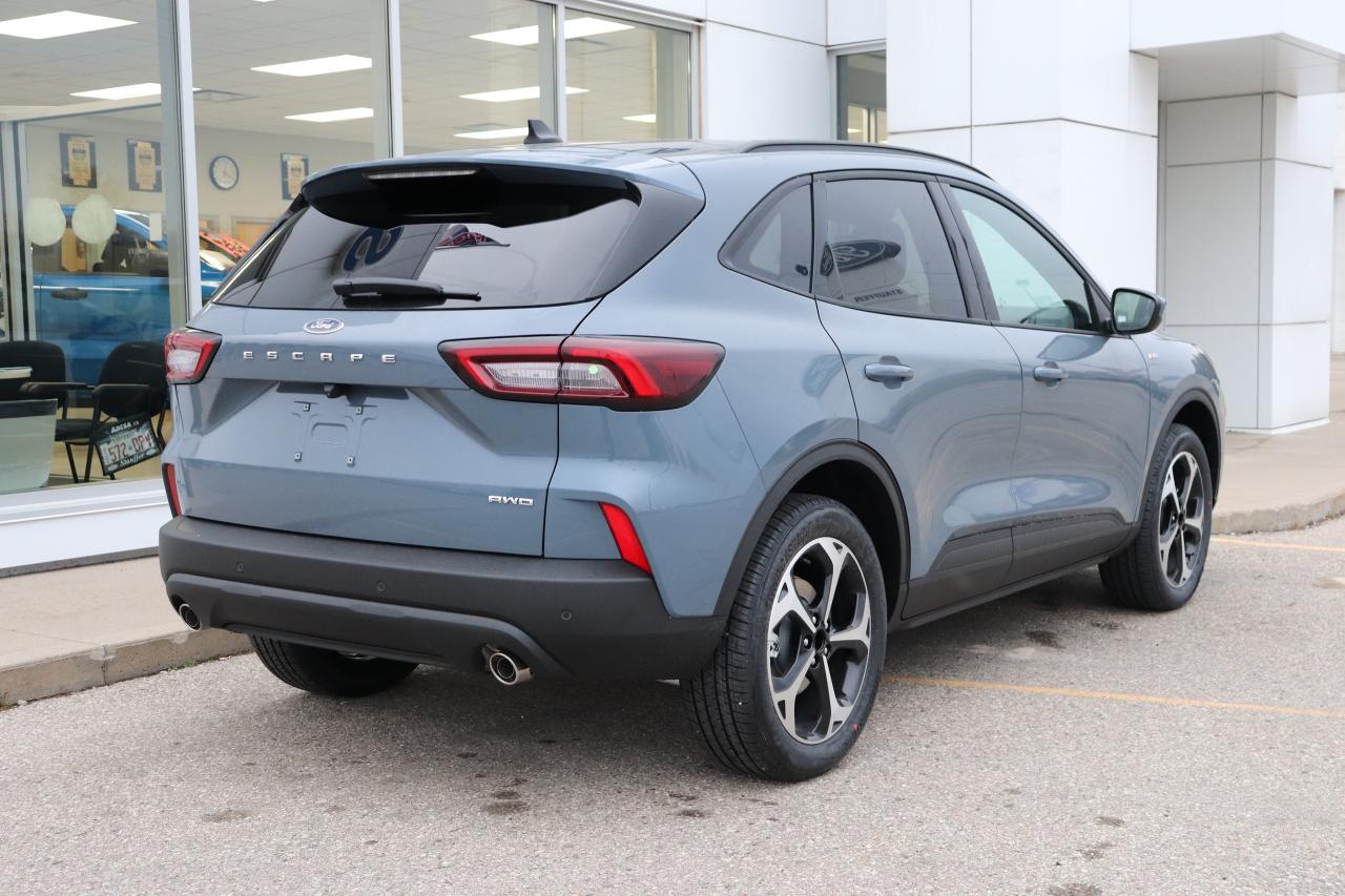 2025 Ford Escape ST-Line Select AWD Photo1