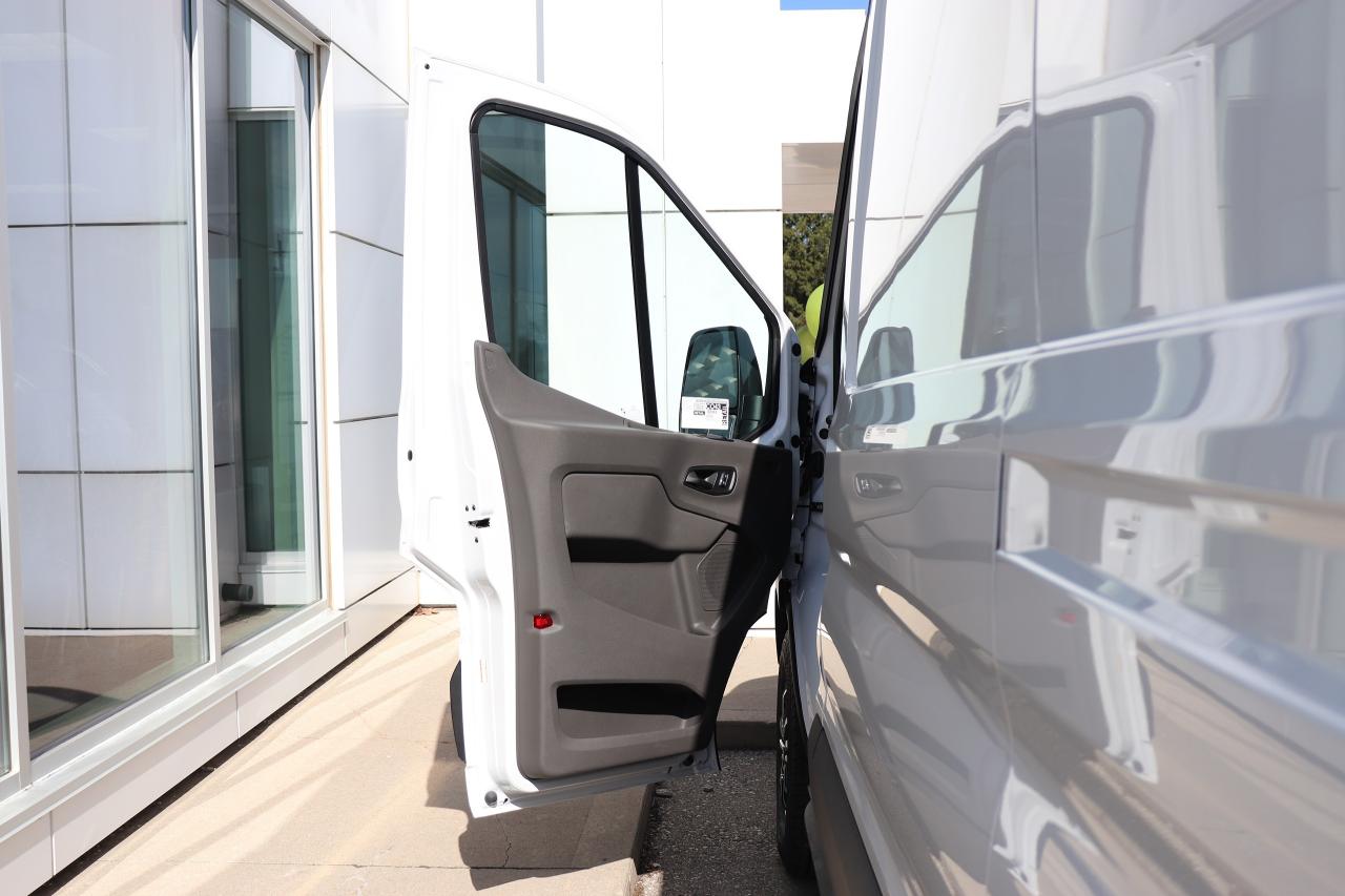 2024 Ford Transit Cargo Van BASE T-250 148 Med Rf 9070 GVWR RWD Photo5