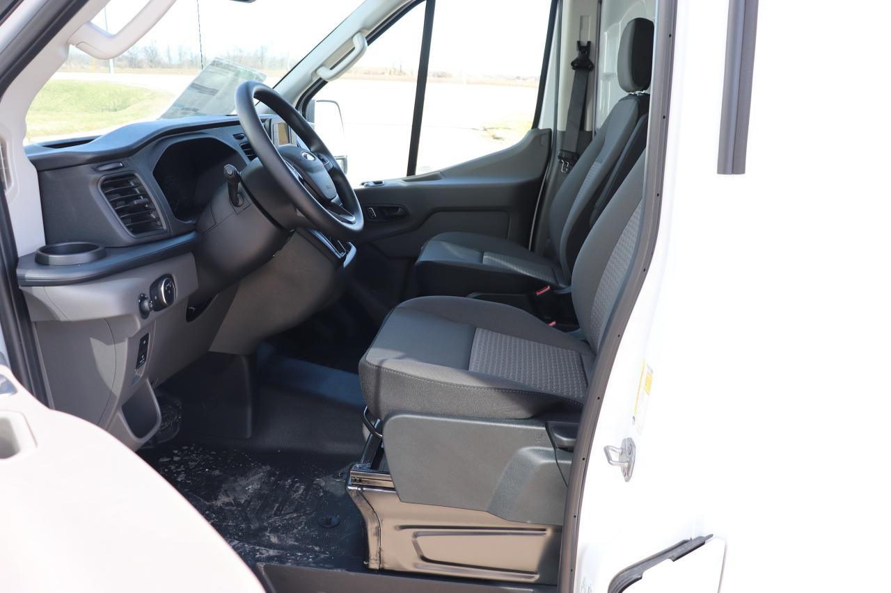 2024 Ford Transit Cargo Van BASE T-250 148 Med Rf 9070 GVWR RWD Photo5