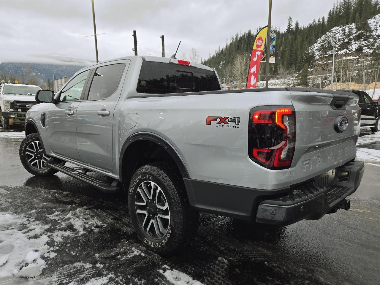 2024 Ford Ranger LARIAT Photo5