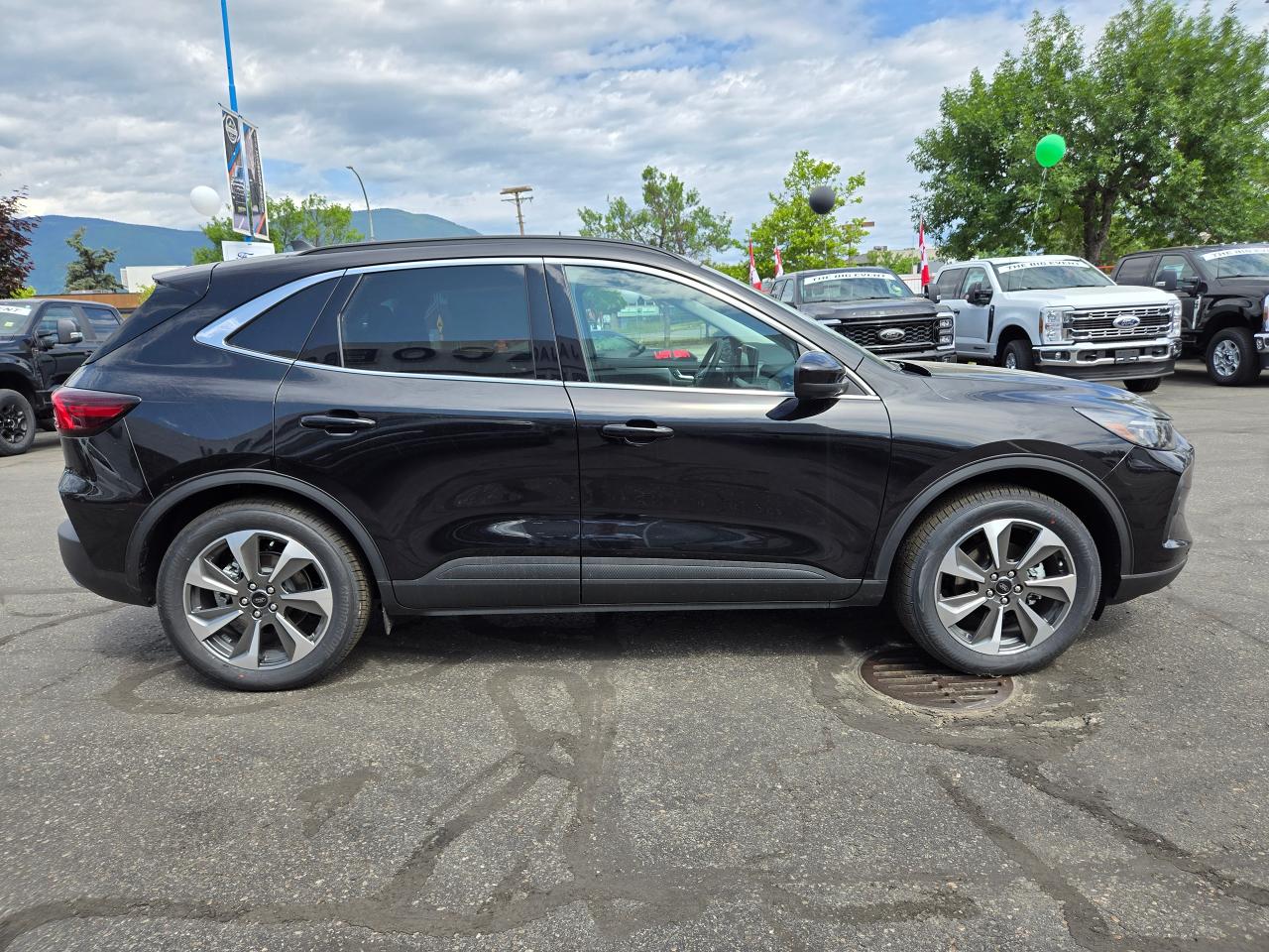 2025 Ford Escape Platinum Photo