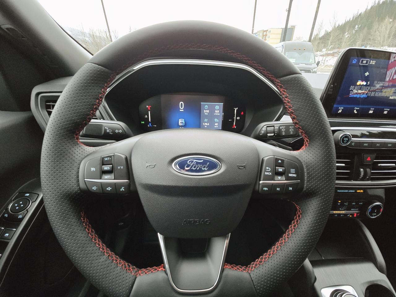 2025 Ford Escape ST-Line Photo5