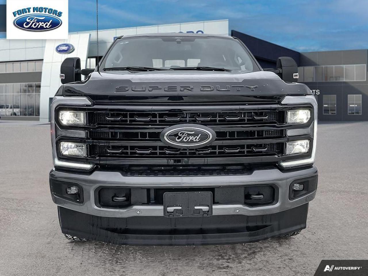 2024 Ford SUPERDUTY F-350® Lariat® Photo1
