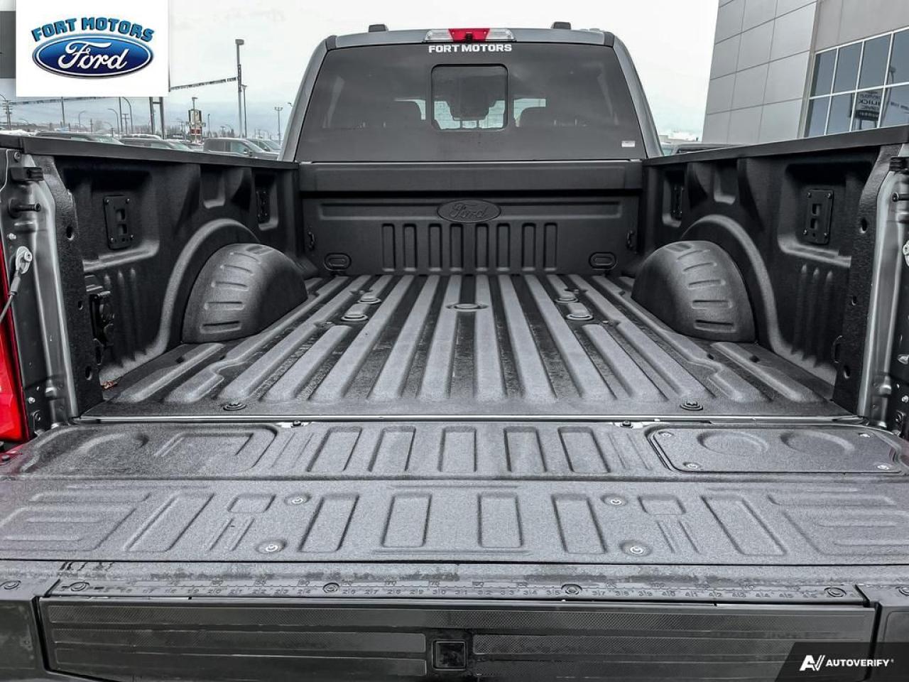 2024 Ford SUPERDUTY F-350® Lariat® Photo5