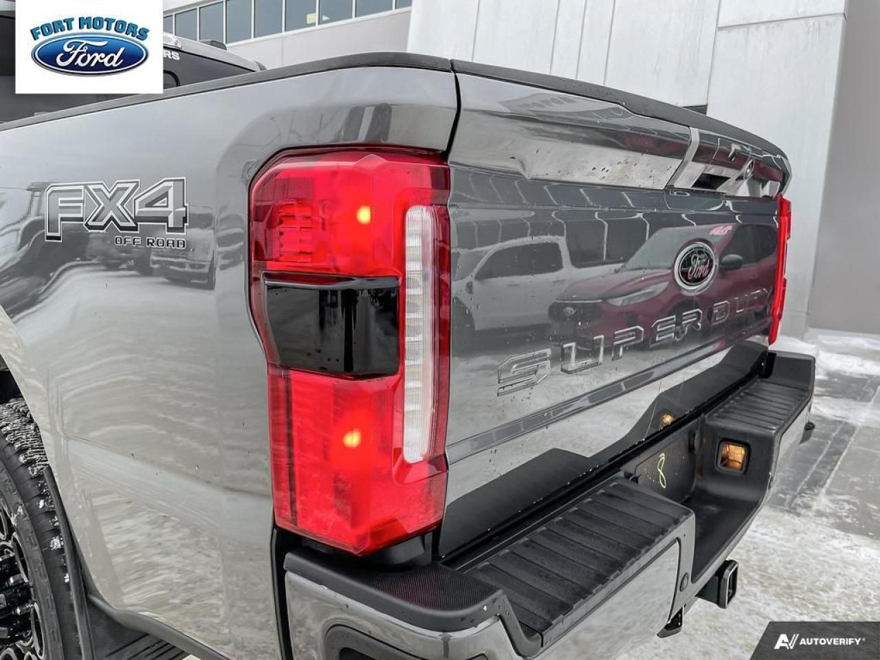 2024 Ford SUPERDUTY F-350® Lariat® Photo5