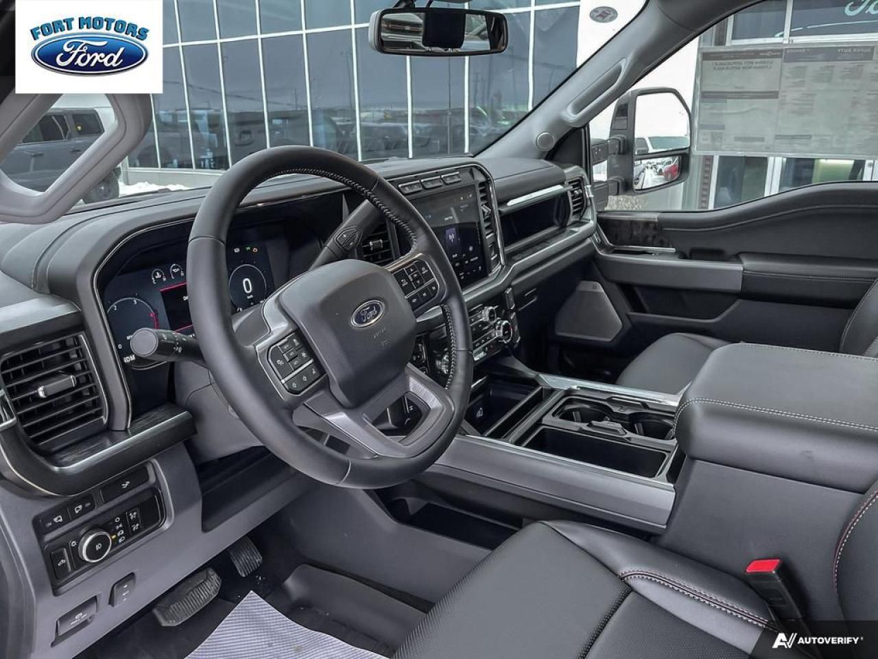 2024 Ford SUPERDUTY F-350® Lariat® Photo5