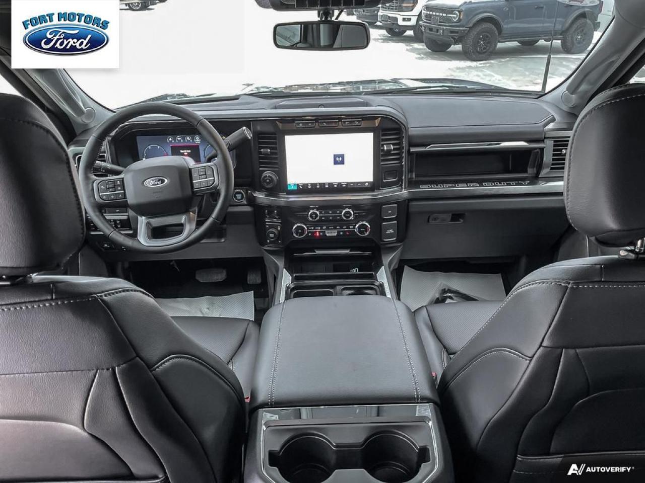 2024 Ford SUPERDUTY F-350® Lariat® Photo5