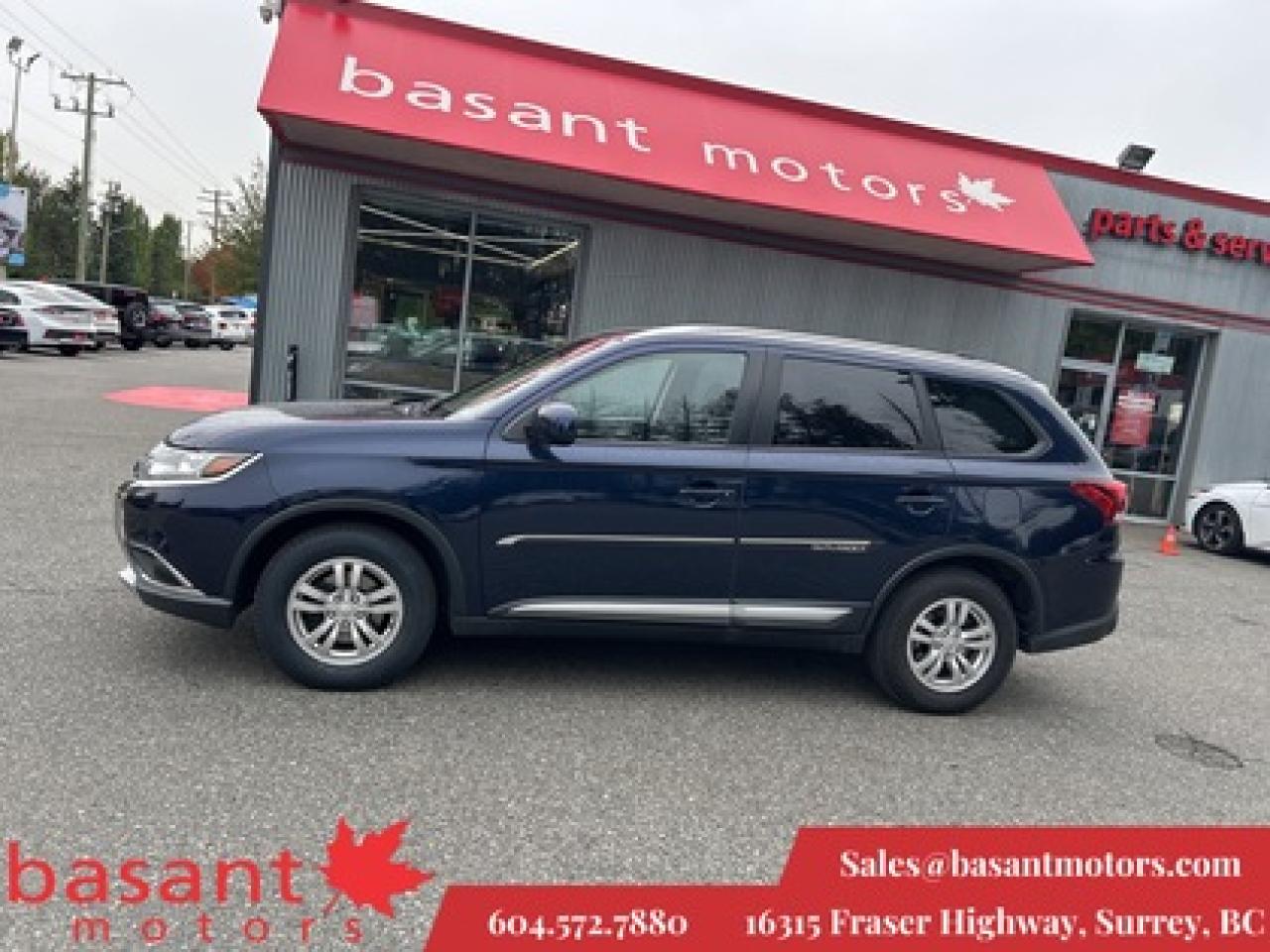 Used 2017 Mitsubishi Outlander 7 Passenger, Low KMs, Backup Cam, Sunroof! for sale in Surrey, BC