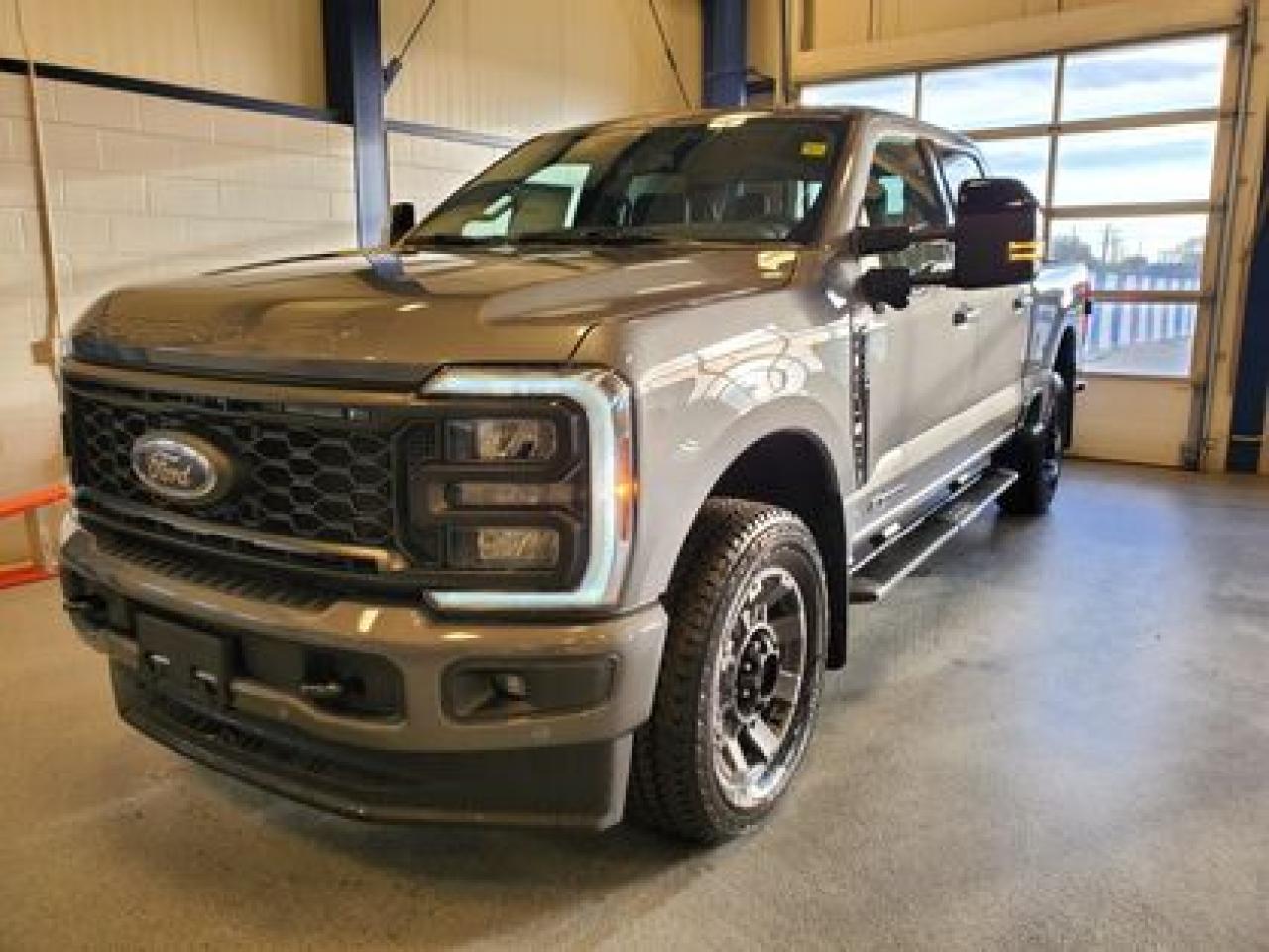 New 2024 Ford F-250 LARIAT W/ ULTIMATE PACKAGE for sale in Moose Jaw, SK