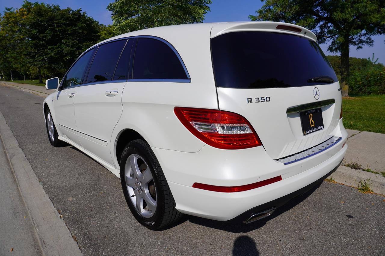 2011 Mercedes-Benz R-Class 1 OWNER / 7 PASSENGER / LOW KM'S / STUNNING COMBO Photo2