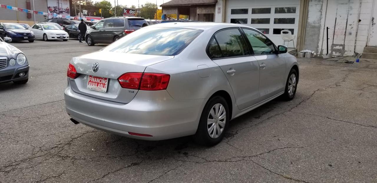 2014 Volkswagen Jetta  - Photo #4