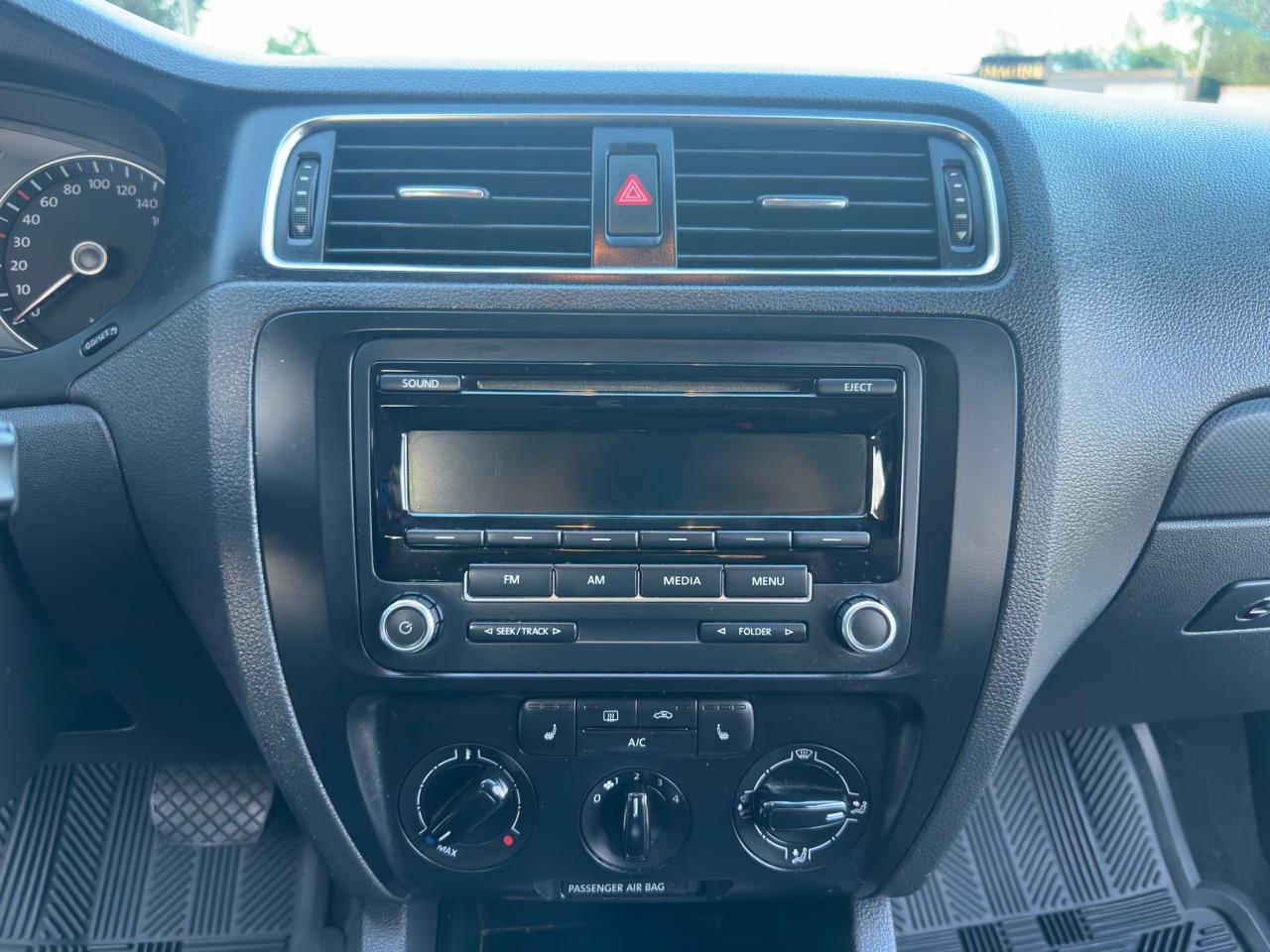 2014 Volkswagen Jetta  - Photo #20