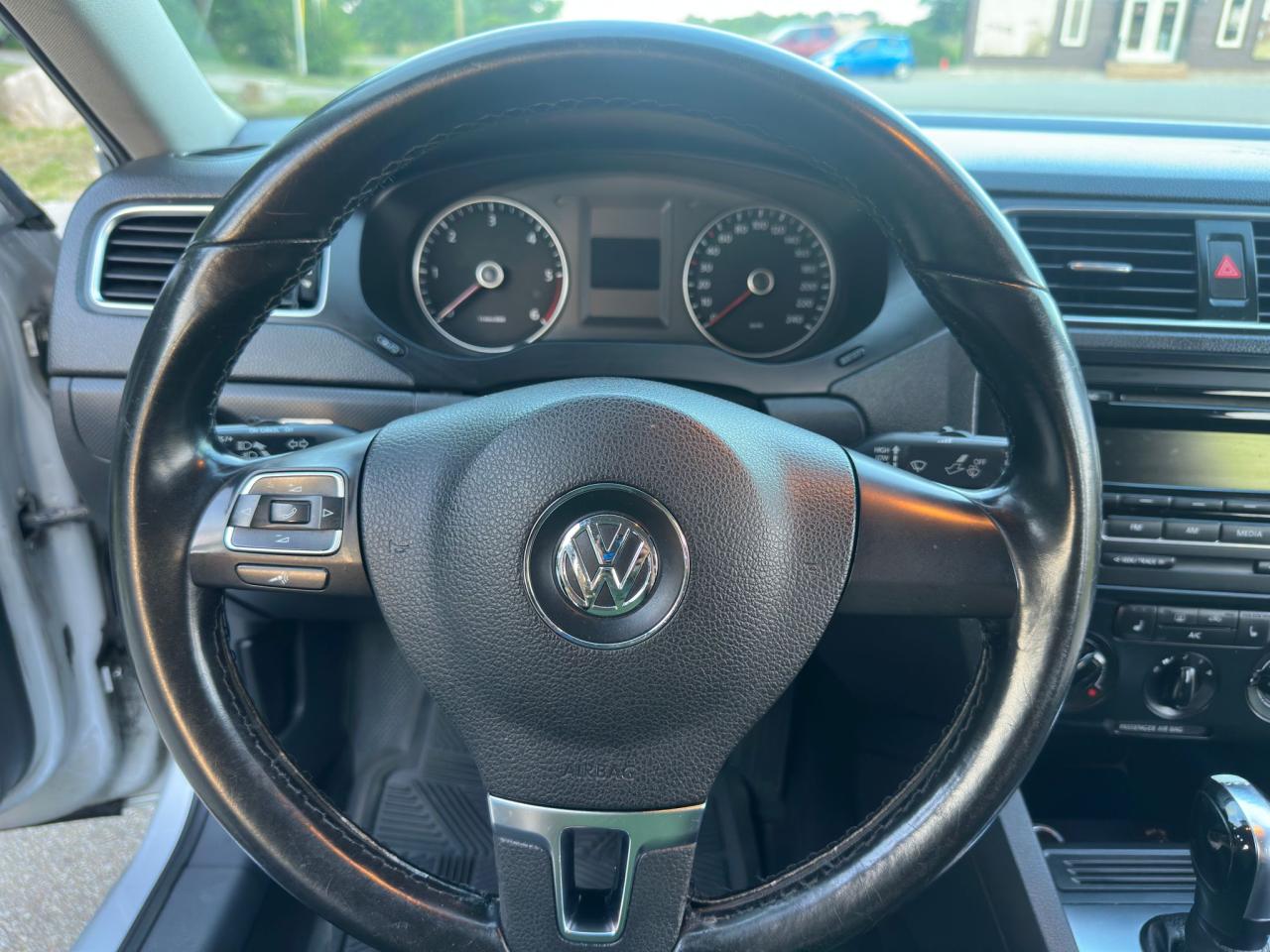 2014 Volkswagen Jetta  - Photo #21