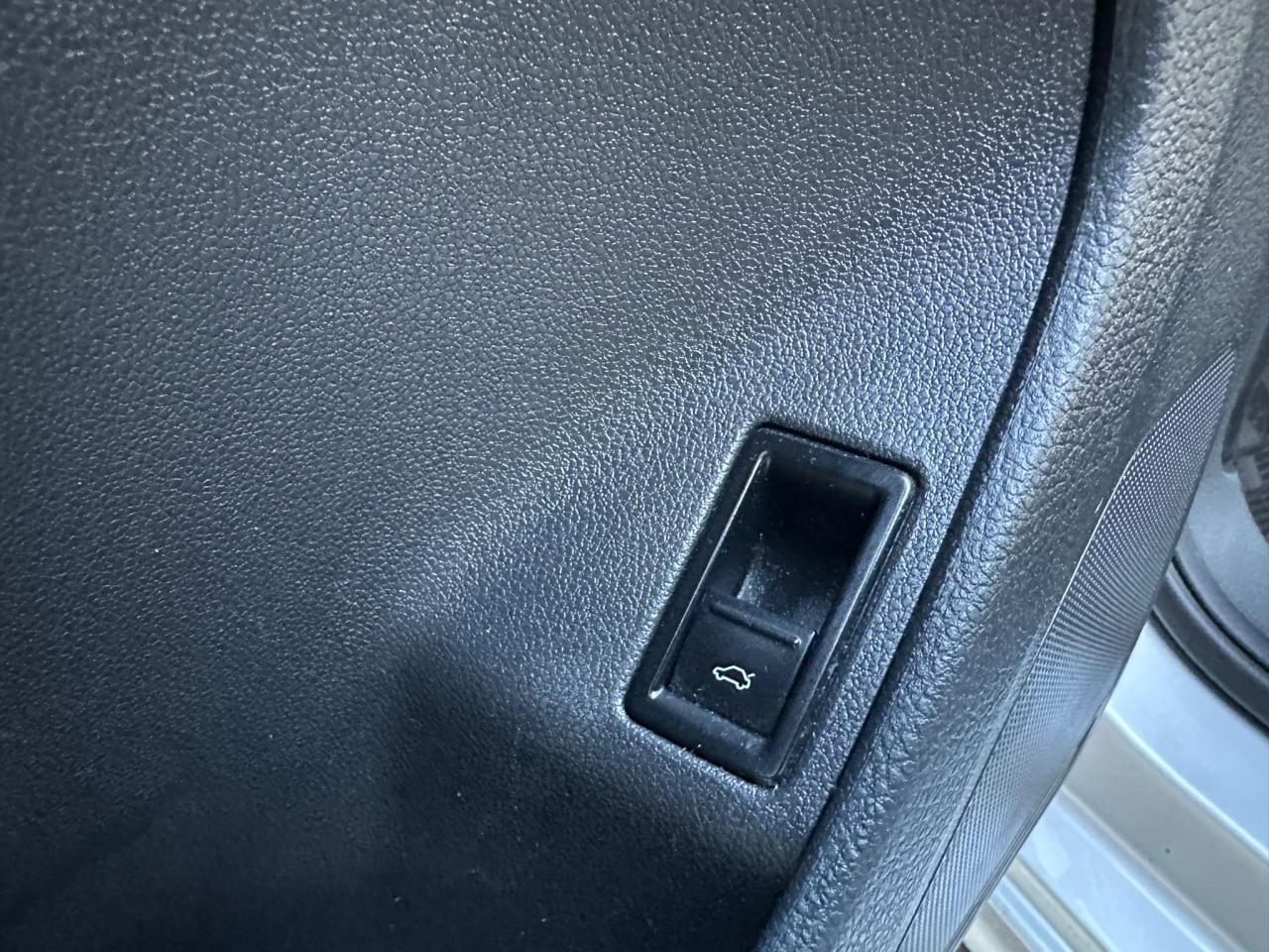 2014 Volkswagen Jetta  - Photo #26