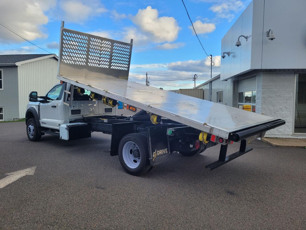 2024 Ford F-550 Super Duty DRW XL 4WD REG CAB 205" WB 120" CA Photo5