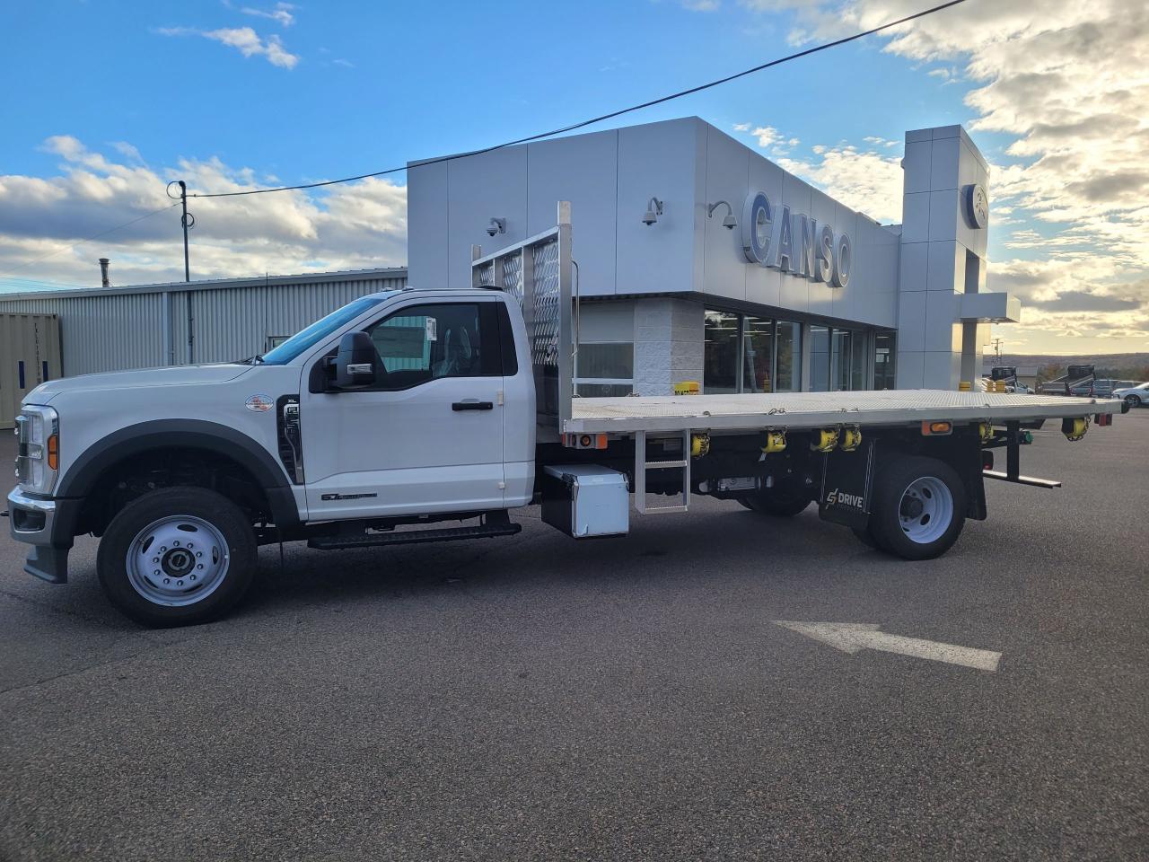 2024 Ford F-550 Super Duty DRW XL 4WD REG CAB 205" WB 120" CA Photo5