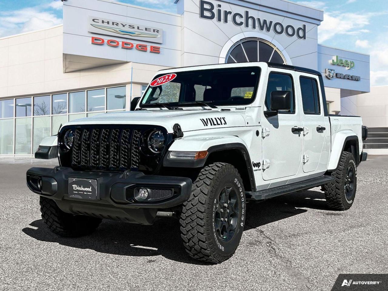 Used 2023 Jeep Gladiator Willys No Accidents | 1 Owner | Freedom Top for sale in Winnipeg, MB