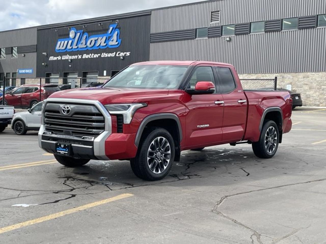 Used 2022 Toyota Tundra Limited 4X4, Double Cab, Leather, Navigation, Sunroof, Heated Seats, CarPlay + Android, Rear Camera for sale in Guelph, ON