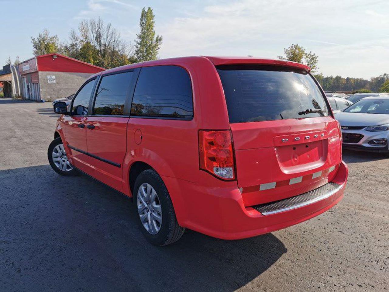 2015 Dodge Grand Caravan SE - Photo #4